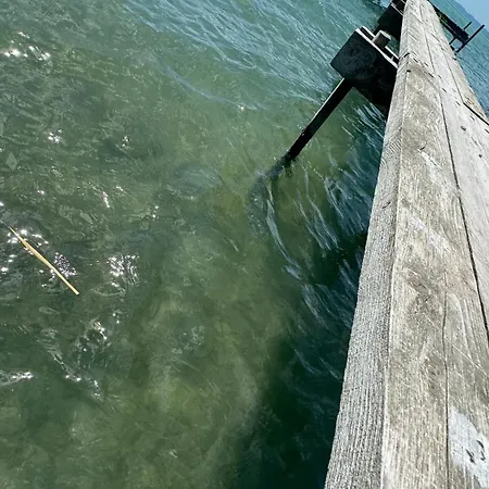 Lakehouse With Private Pier Balatonvilagos